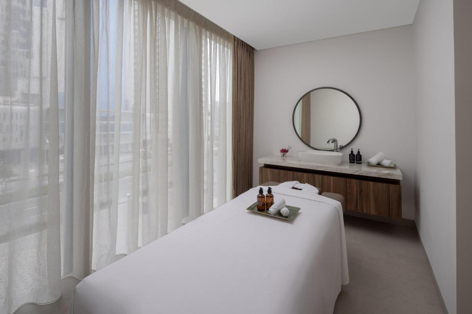 Staybridge Suites Dubai Business Bay By Ihg Екстериор снимка