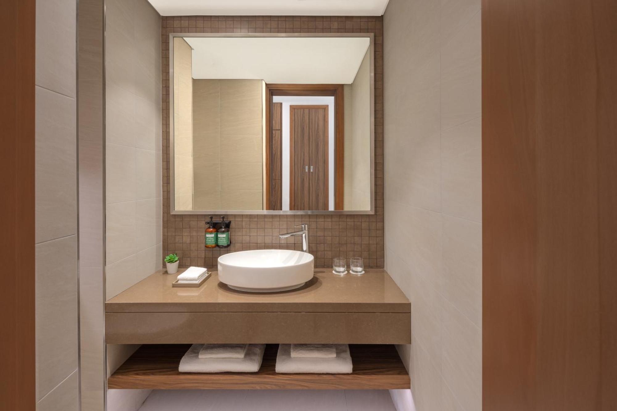 Staybridge Suites Dubai Business Bay By Ihg Екстериор снимка