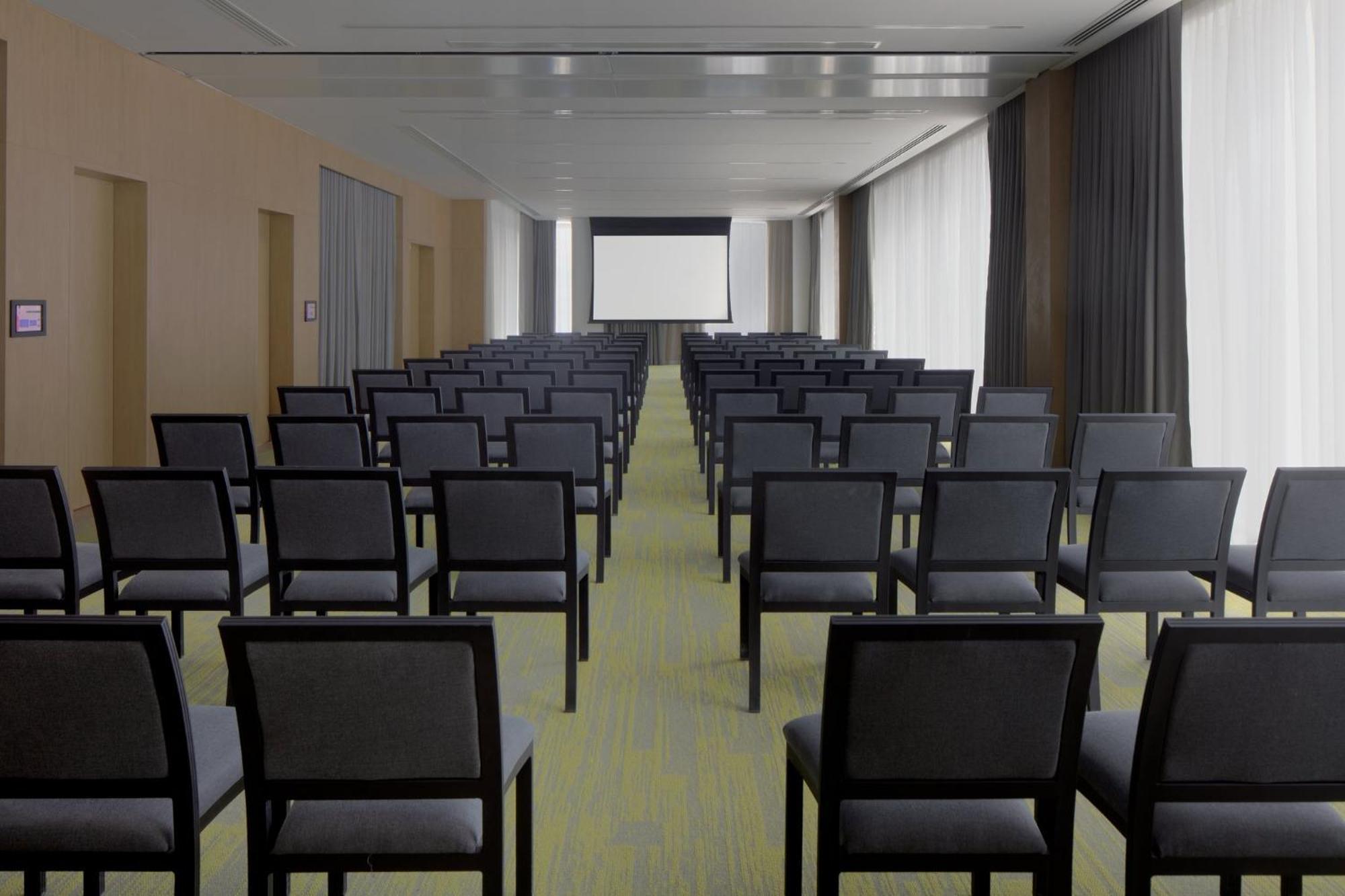Staybridge Suites Dubai Business Bay By Ihg Екстериор снимка